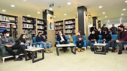 Gelecek gençlerle şekillenecek