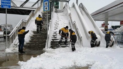 İstanbul'da kar kalınlığı 30 cm’e kadar ulaştı