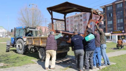 Edirne'de park ve açık alanlardaki tüm banklar kaldırıldı