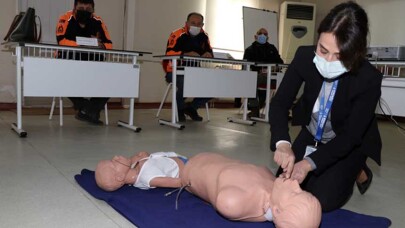 Kocaeli Mahalle Afet Gönülleri Derneği üyelerine ilk yardım eğitimi verildi