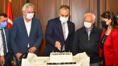 Başkan Aktaş’a doğum günü sürprizi
