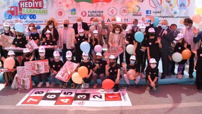  ‘Hediye Karavanı’ Balıkesir’den yola çıktı