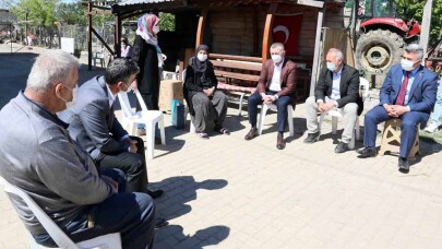 Başkan Büyükakın, Kandıra’da şehit annesini ziyaret etti