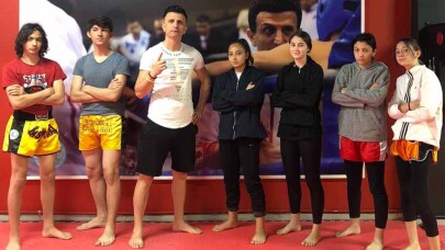 Sapancalı Muaythai Sporcular Aydın Yolcusu