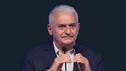 Binali Yıldırım 'Hizmette siyaset olmaz'