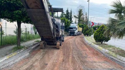 Gölcük Anafartalar Caddesi’nde üstyapı yenileniyor