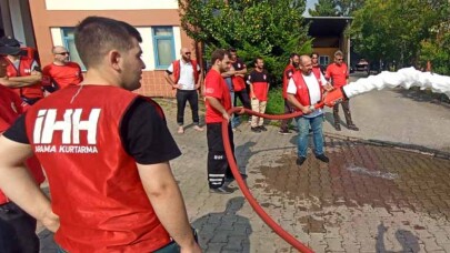 Kocaeli İtfaiyesinden İHH’ya yangın eğitimi
