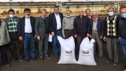 Büyükşehir’den doludan tarlaları zarar gören çiftçiye tohum desteği