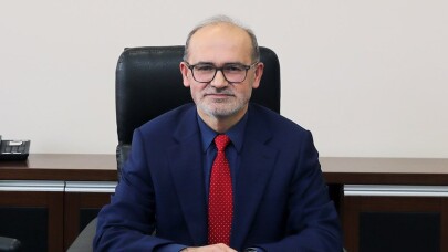 İlahiyat Fakültesi Dekanlığına Prof. Dr. Ali Öztürk atandı