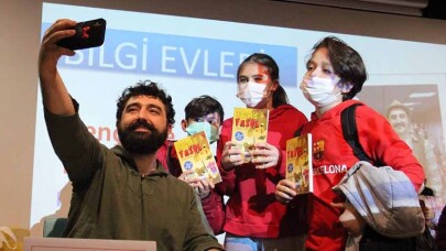 Yazar Melih Tuğtağ: “En Çok Sevdiğiniz Ve En İyi Bildiğiniz İşi Yapın”