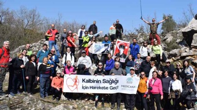 Nilüfer'de “Doğanın Kalbine Yürüyoruz” sloganıyla bir doğa yürüyüşü düzenlendi