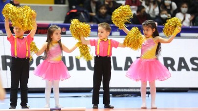 Nilüfer Uluslararası Spor Şenlikleri binlerce öğrenciyi sporda buluşturuyor