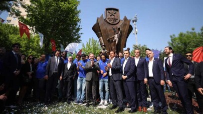 Anadolu Efes'in Avrupa Ligi Şampiyonluk Anıtı Açıldı