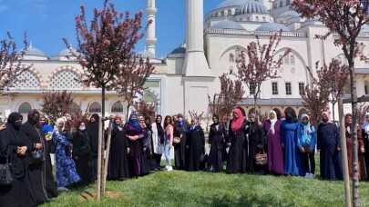 AK Kadın Dilovası'ndan Her Hafta İstanbul Gezisi