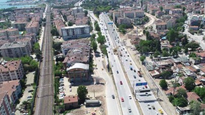 D-100’de birer şerit trafiğe kapatıldı