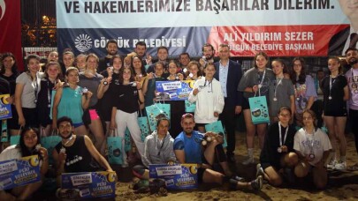 Gölcük Plaj Voleybolu Turnuvası sona erdi