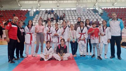 Gölcük Belediye Spor Karate Takımı Türkiye Şampiyonası’na katılmaya hak kazandı