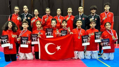 Bursa Büyükşehirli sporcular Arnavutluk’tan boş dönmedi