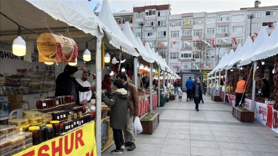 Bahçelievler'de düzenlenen festivalde 3 ton hamsi dağıtıldı