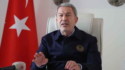 Hulusi Akar’dan “Asker Kışladan Geç Çıkarıldı” Söylemlerine Tepki