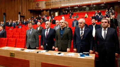 Kocaeli'nde depremzedelere ücretsiz ulaşım kartları verilecek