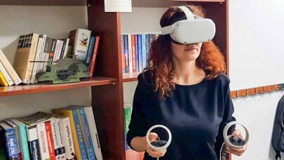 SUBÜ’de Metaverse ortamında ders yapıldı