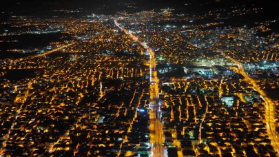 Ankara yolunda gece mesaisi sürüyor