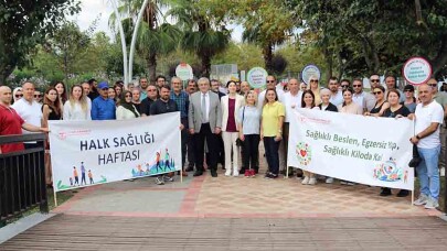 Başiskele'de Sağlıkla Yaşayan Türkiye Temalı Yürüyüş Düzenlendi