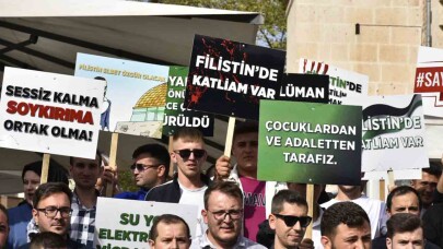 Balıkesir'de AK Parti'li Gençler İsrail'i Protesto Etti