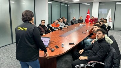 Kocaeli İtfaiyesi elektrikli araçlara müdahale eğitimi verdi