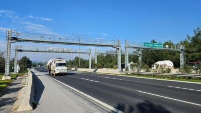 Otoyollarda Gişesiz, Bariyersiz Ulaşıma Geçiliyor