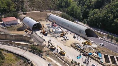 Bakan Uraloğlu: Bolu Dağı Tünelini 8 ya da 9 Eylül’e kadar bitirmeyi hedefliyoruz