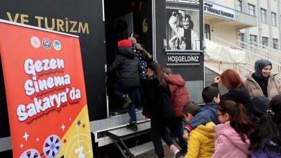 Gezen Sinema Tırı Sakarya'da