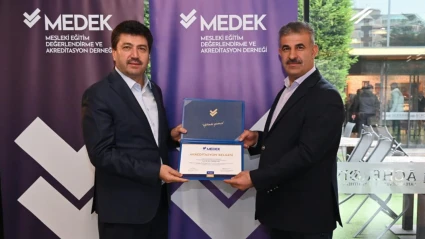 MEDEK ilk akreditasyon belgelerini verdi