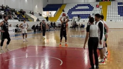 Büyükşehir Basketbol Takımı İzmir Deplasmanından Namağlup Döndü: 13’te 13