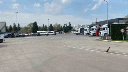 Lastik fabrikasında makineye sıkışan işçi hayatını kaybetti