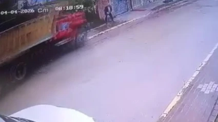 Freni boşalan kamyon dehşet saçtı: Yaşlı adam feci şekilde can verdi
