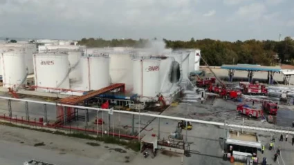 Mersin’de yağ fabrikasındaki yangın böyle görüntülendi