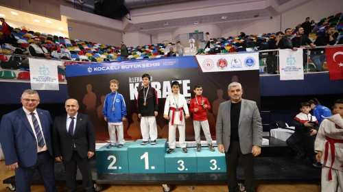 Kocaeli’de karate resitali yaşandı