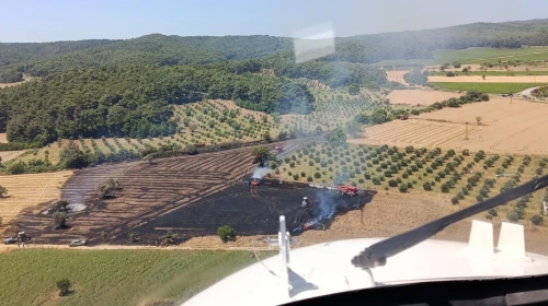 Çanakkale’de tarım arazisinde çıkan yangın ormana sıçramadan kontrol altına alındı