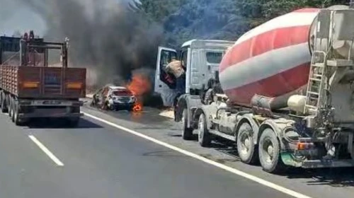 TEM Kumburgaz’da araç yangını