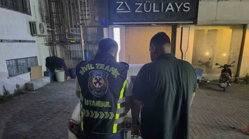 Plakasız lüks aracıyla drift atan maganda kameraya yansıdı