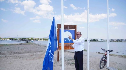 Ayvalık’ta Yeni Kum Adası Plajı hizmete açıldı