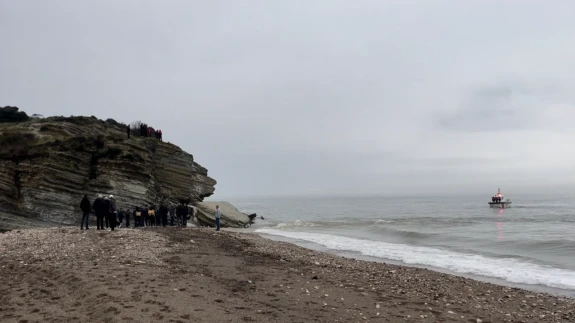 3 gündür kayıp olan kadın kayalıklarda ölü bulundu