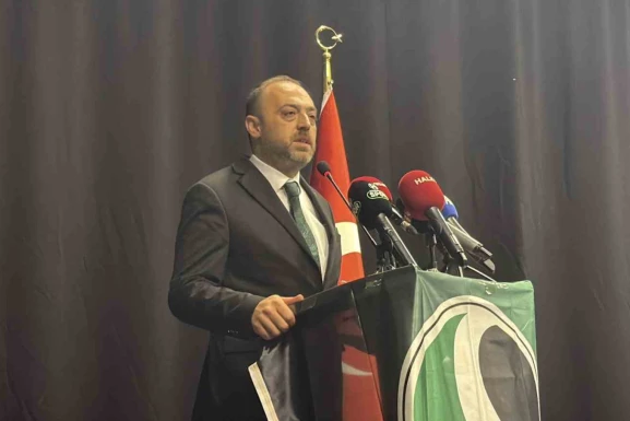 Sakaryaspor Başkanı Enes Zengin: Yarım kalan hikayeyi baştan yazacağız