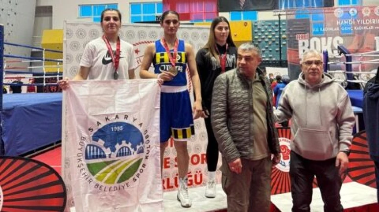 Ece Asude Ediz rakiplerini tek tek eleyerek Türkiye ikincisi oldu