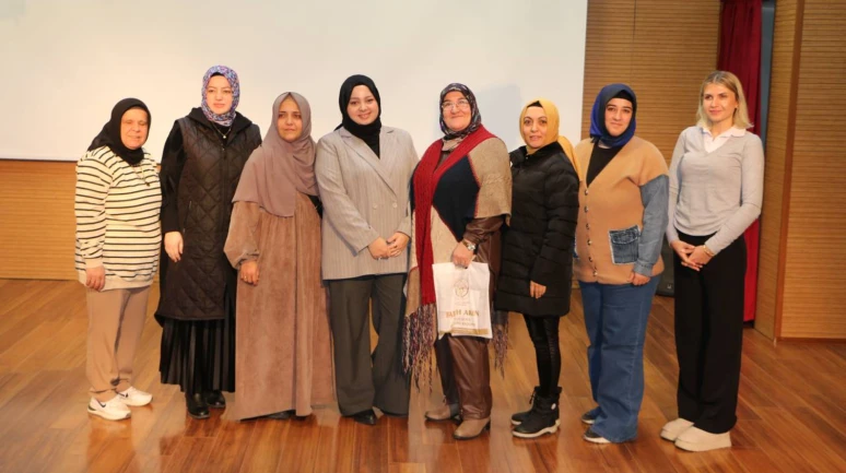 Sakarya'da Aile İletişimi Seminerleri: Ergenlerle Doğru İletişim Kurmanın Püf Noktaları!