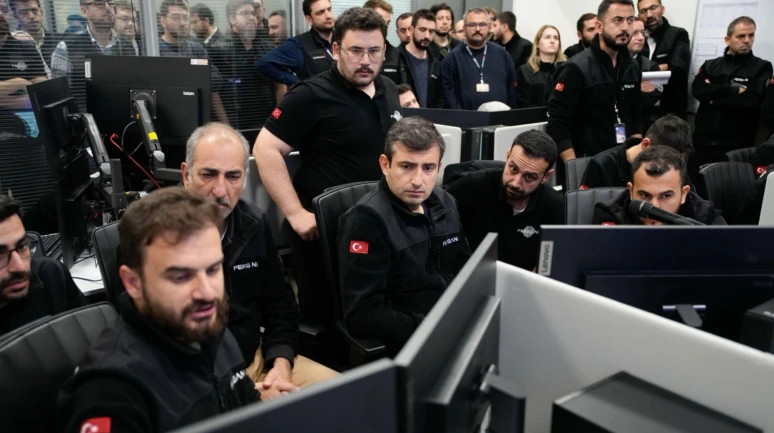 Milli uydu FERGANİ FGN-100-D2 uzayda