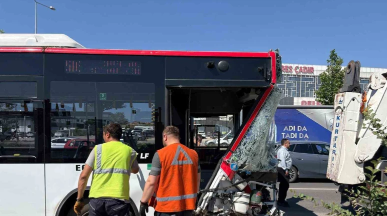 Başkentte EGO otobüsü kaza yaptı: 1 ölü, 9 yaralı