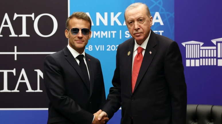 Cumhurbaşkanı Erdoğan, Macron ile görüştü